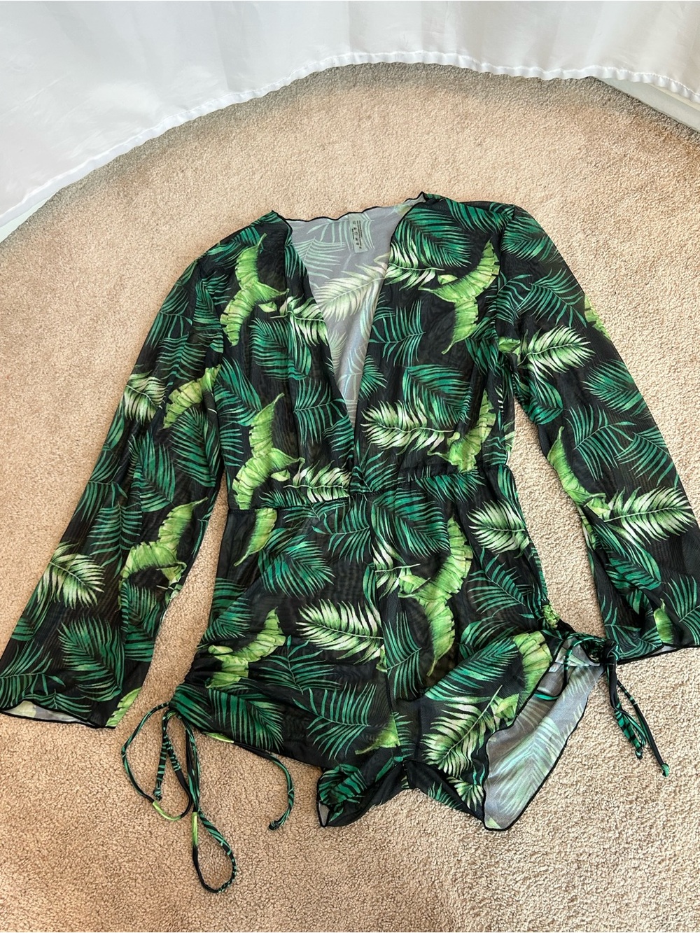 Tropical Palm Leaf Sheer deep plunge Romper Cover-Up Long Sleeve Black Green M - Picture 9 of 16